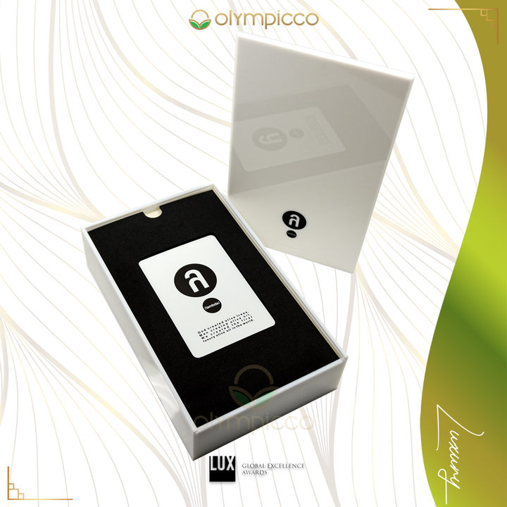 λ /lambda/ Lambda Ultra-Premium Extra Virgin Olive Oil Luxury Gift Box 500ml Product packaging with a card inside on a white background, featuring the Olympicco brand.
